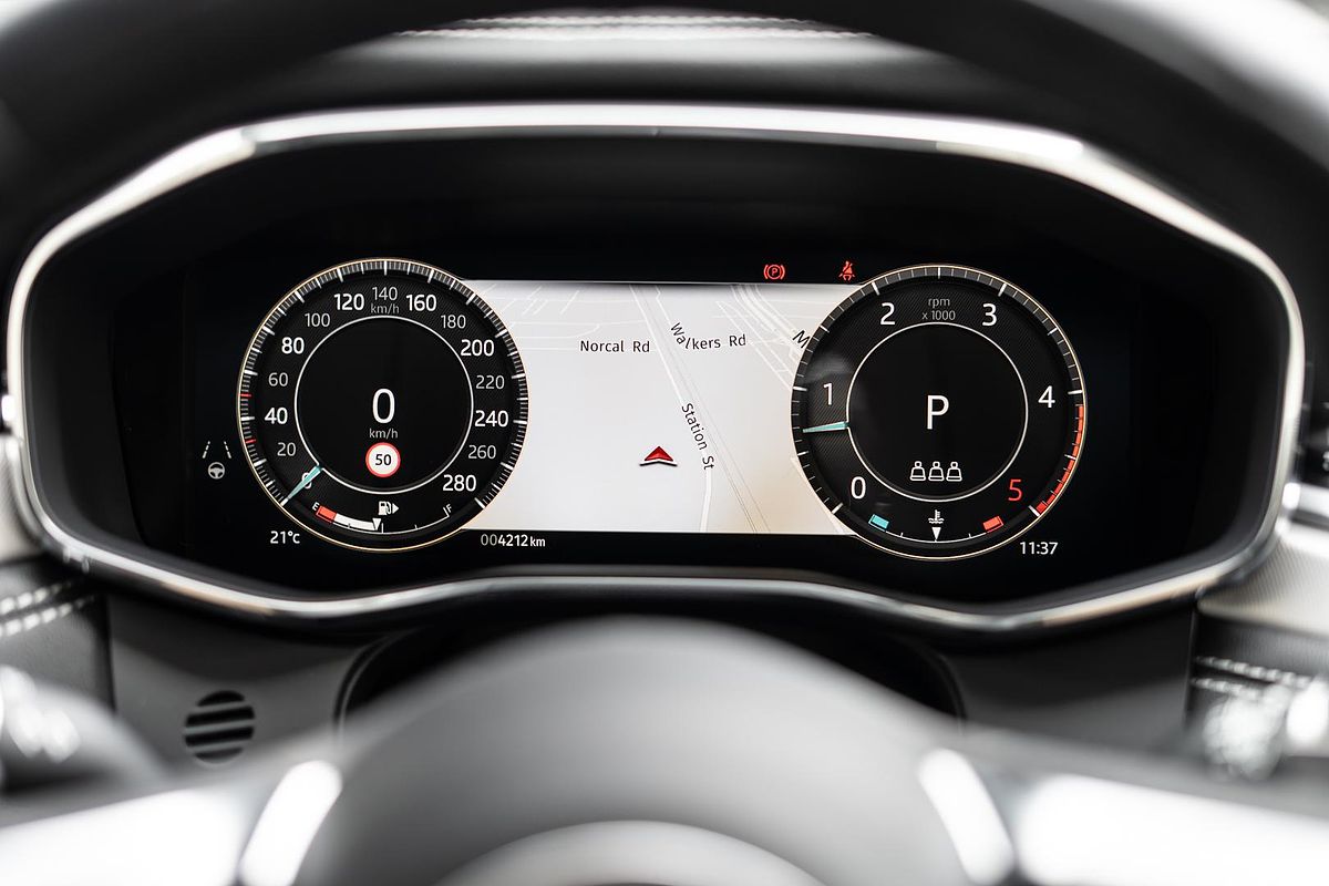 2023 Jaguar F-PACE D300 R-Dynamic SE X761