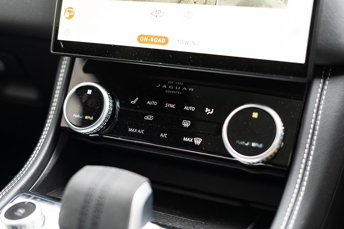 2023 Jaguar F-PACE D300 R-Dynamic SE X761