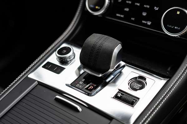 2023 Jaguar F-PACE D300 R-Dynamic SE X761