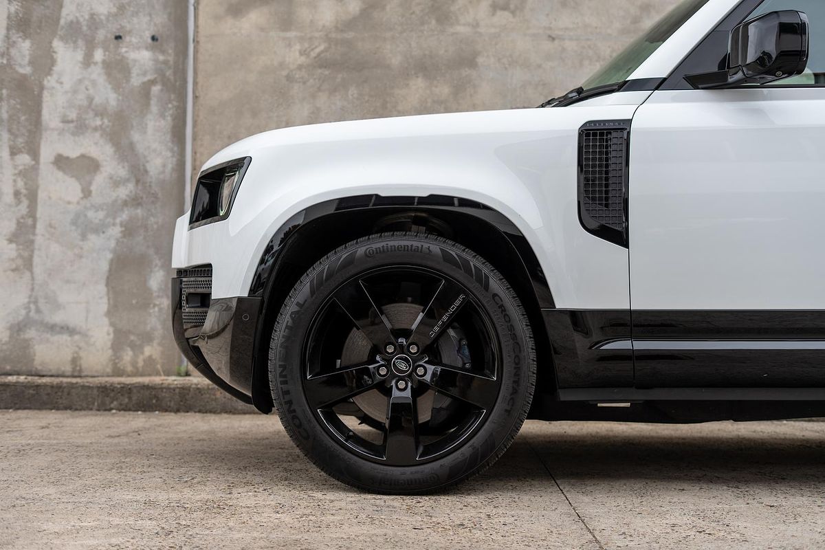 2024 Land Rover Defender 110 P400e X-Dynamic HSE L663
