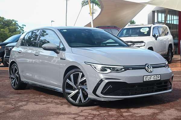 2022 Volkswagen Golf 110TSI R-Line 8