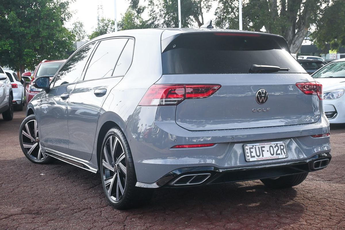 2022 Volkswagen Golf 110TSI R-Line 8