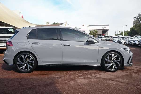 2022 Volkswagen Golf 110TSI R-Line 8