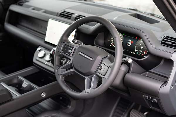 2025 Land Rover Defender 90 D250 S L663