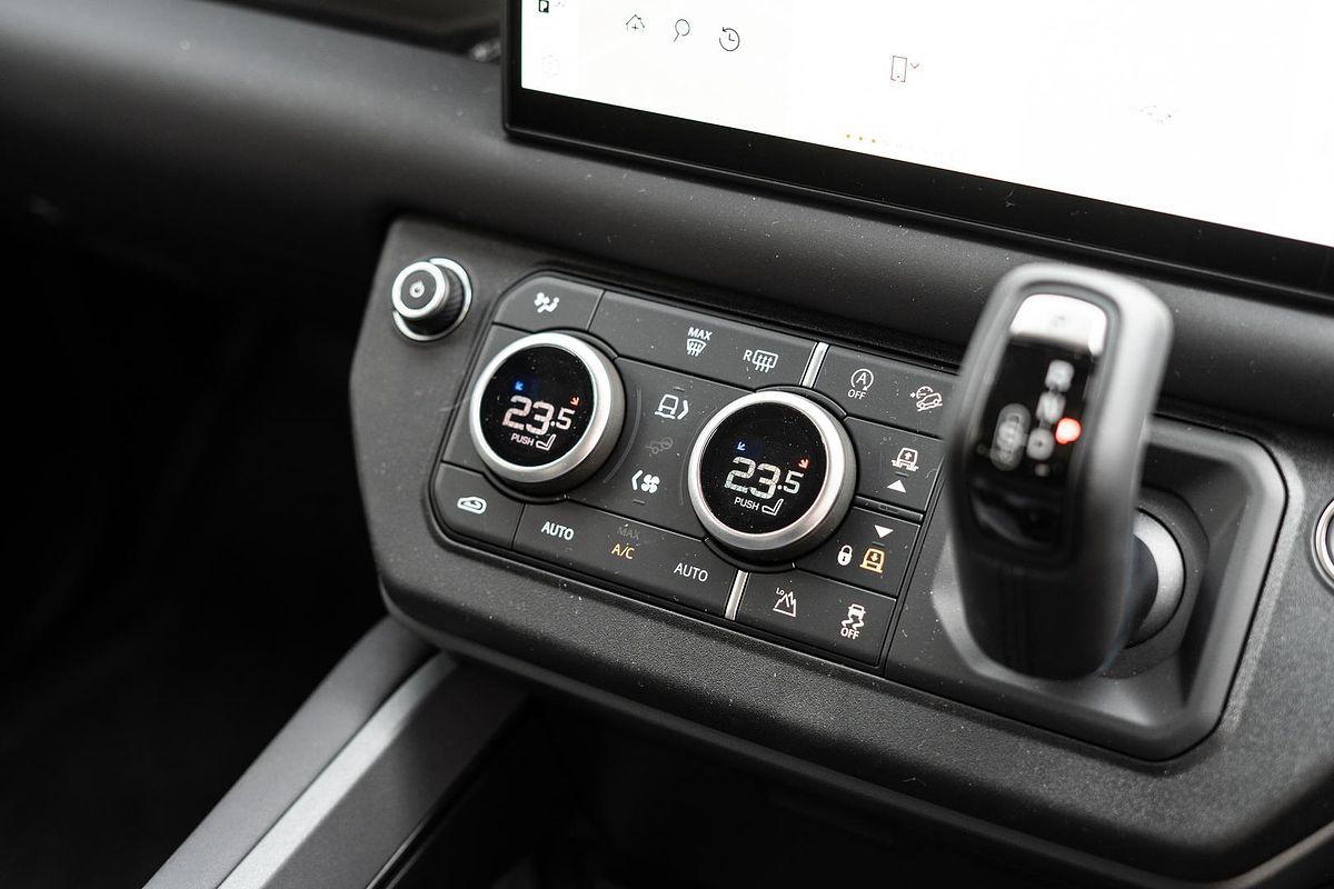 2025 Land Rover Defender 90 D250 S L663
