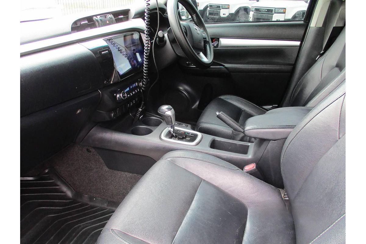2016 Toyota Hilux SR5 GUN126R