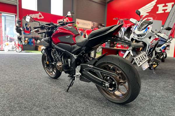 2024 Honda CB650R E-CLUTCH