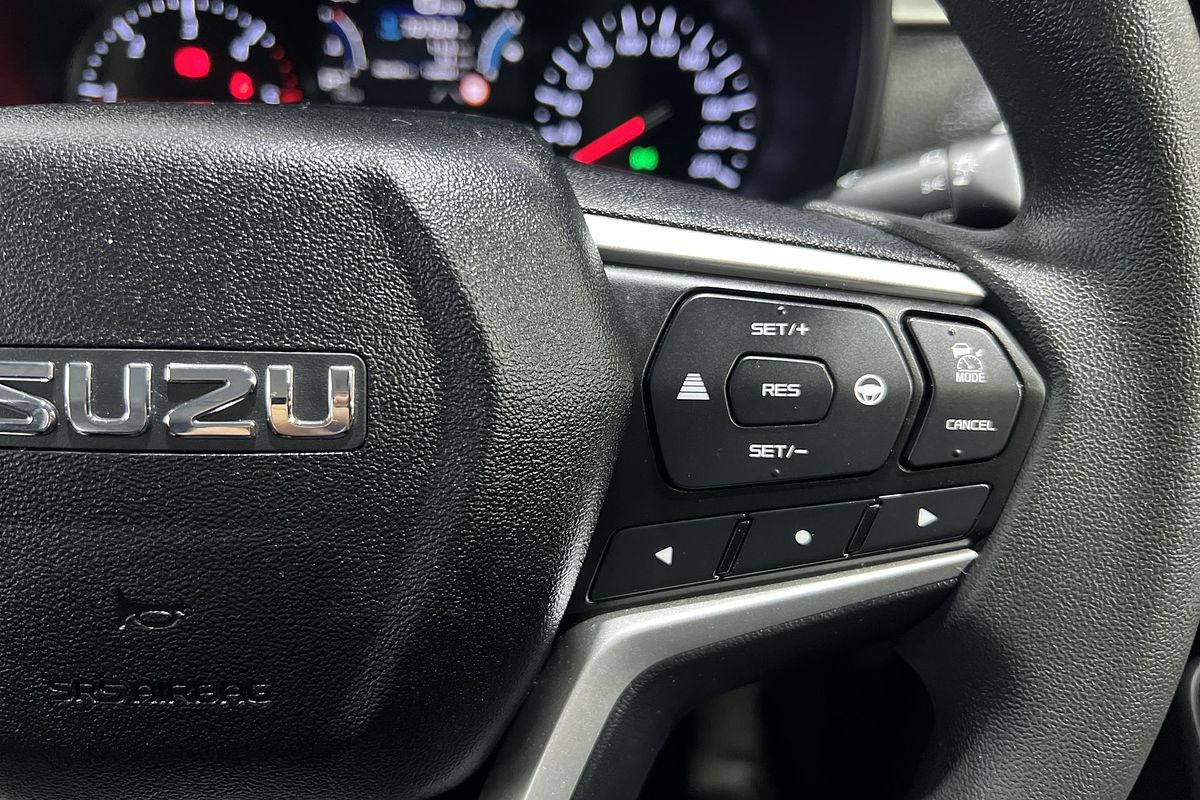2023 Isuzu MU-X LS-M