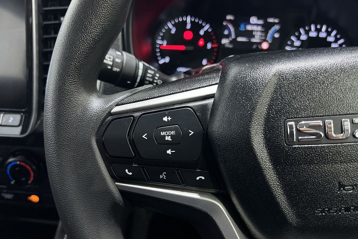 2023 Isuzu MU-X LS-M