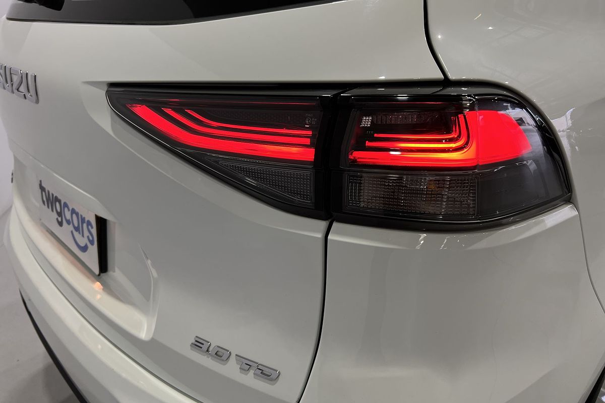 2023 Isuzu MU-X LS-M
