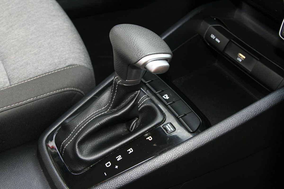 2022 Kia Stonic S YB