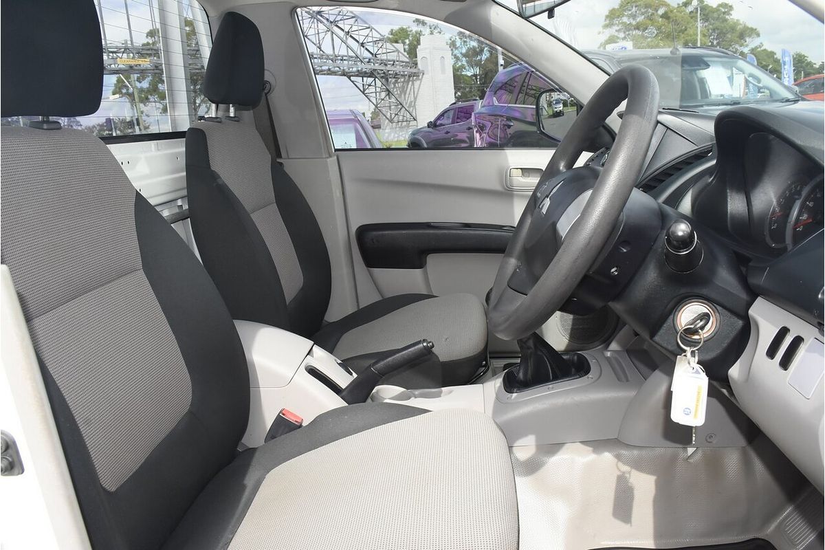2014 Mitsubishi Triton GL MN Rear Wheel Drive