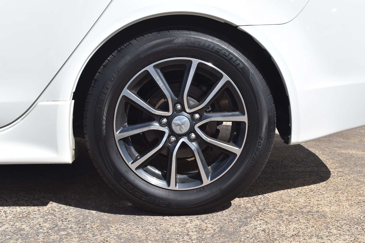 2017 Mitsubishi Lancer ES Sport CF