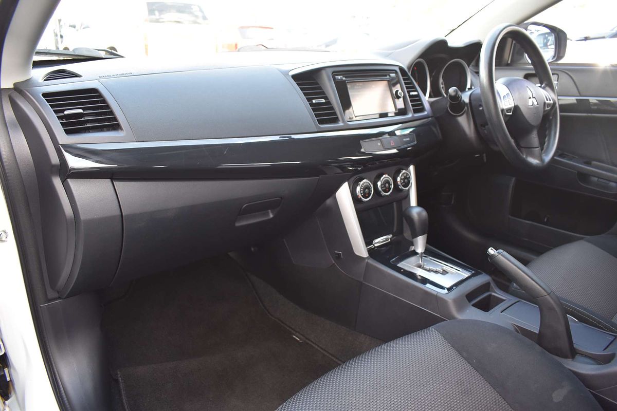 2017 Mitsubishi Lancer ES Sport CF