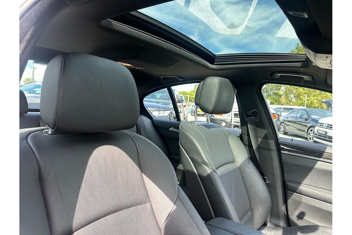 2012 BMW 5 Series 528i F10