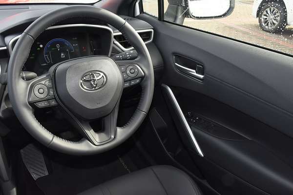 2024 Toyota Corolla Cross GXL MXGH10R