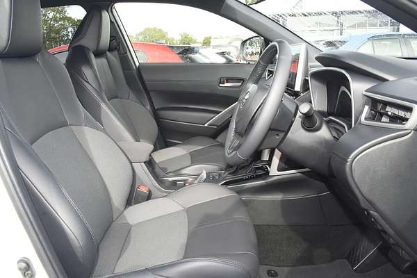 2024 Toyota Corolla Cross GXL MXGH10R