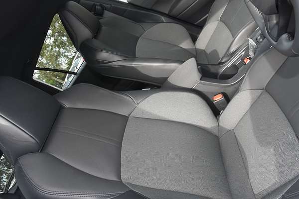 2024 Toyota Corolla Cross GXL MXGH10R
