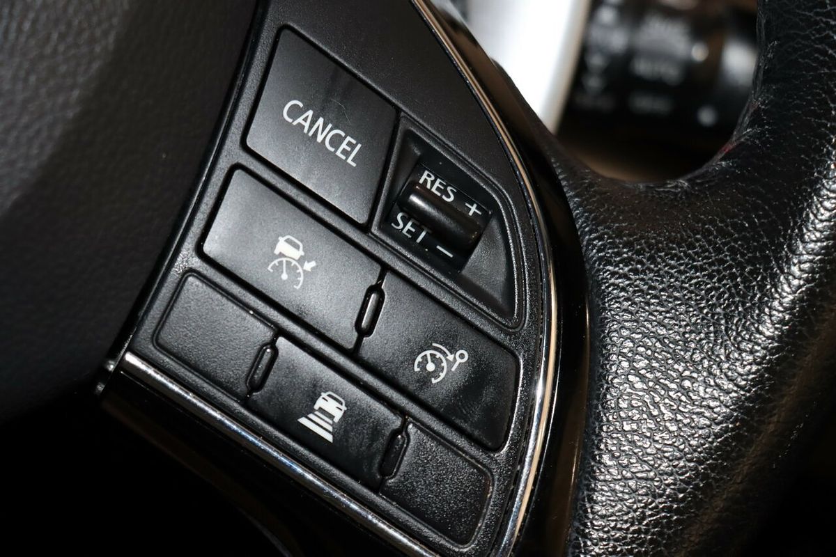 2017 Mitsubishi Eclipse Cross Exceed YA