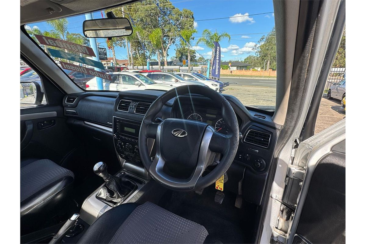 2018 Mahindra PIK-UP S10 Black mHawk 4X4