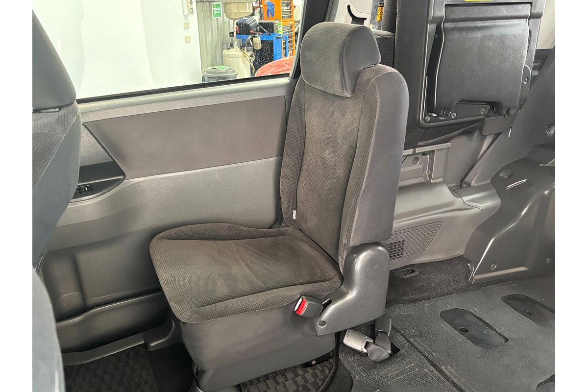 2009 Toyota VOXY WELCAB ZRR70