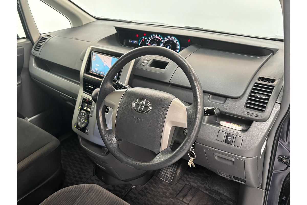 2009 Toyota VOXY WELCAB ZRR70