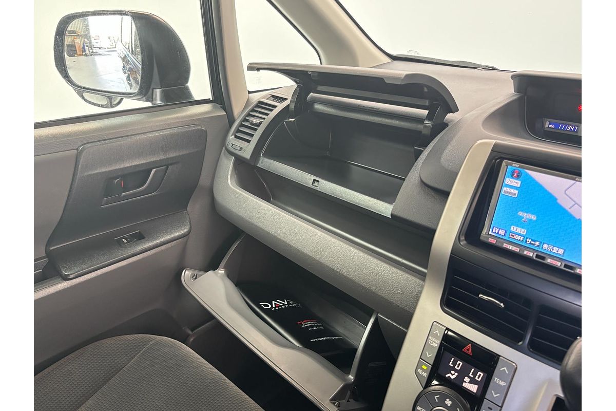 2009 Toyota VOXY WELCAB ZRR70