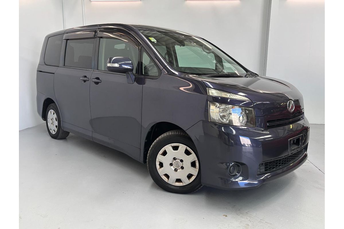 2009 Toyota VOXY WELCAB ZRR70