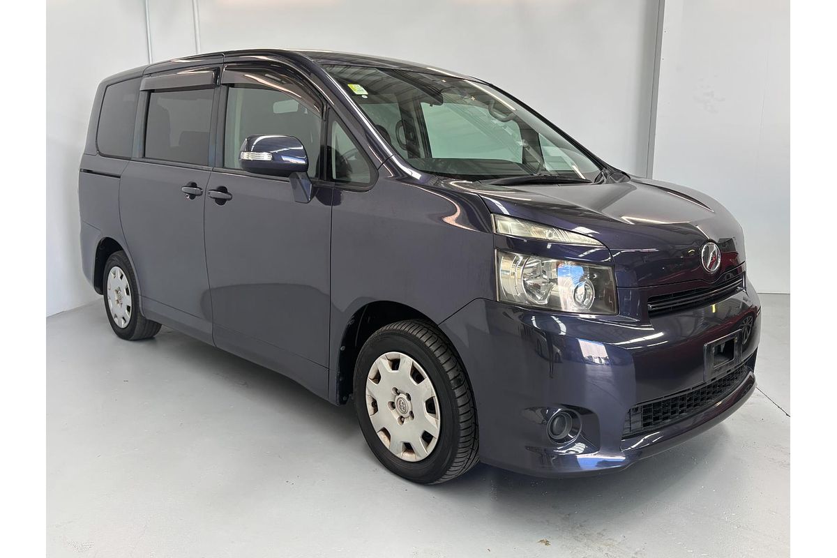 2009 Toyota VOXY WELCAB ZRR70