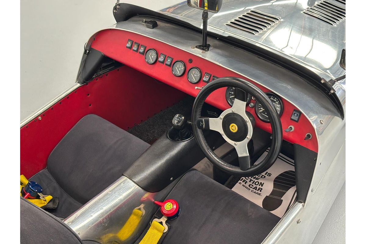 1999 Caterham Super 7 3