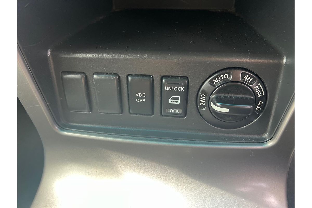 2005 Nissan Pathfinder ST-L R51