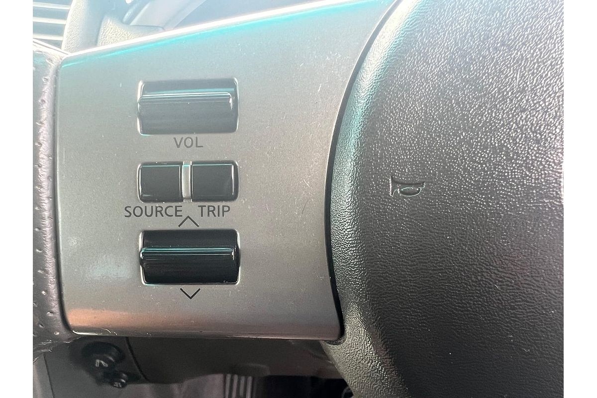 2005 Nissan Pathfinder ST-L R51