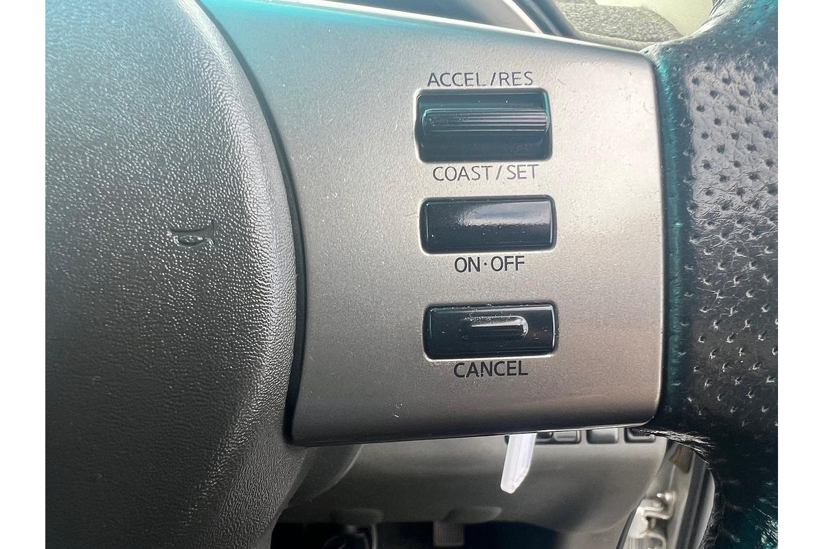 2005 Nissan Pathfinder ST-L R51