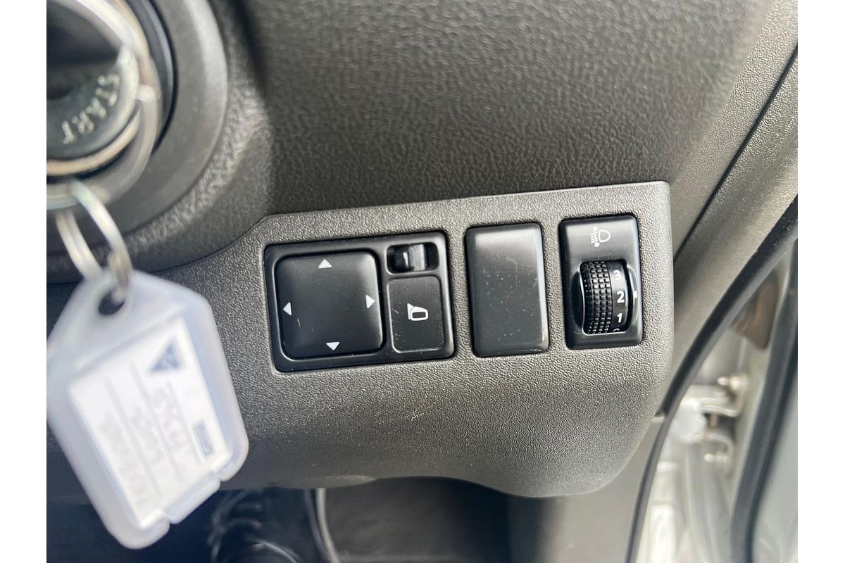 2005 Nissan Pathfinder ST-L R51