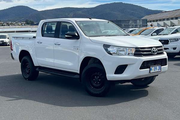 2017 Toyota Hilux SR GUN126R 4X4