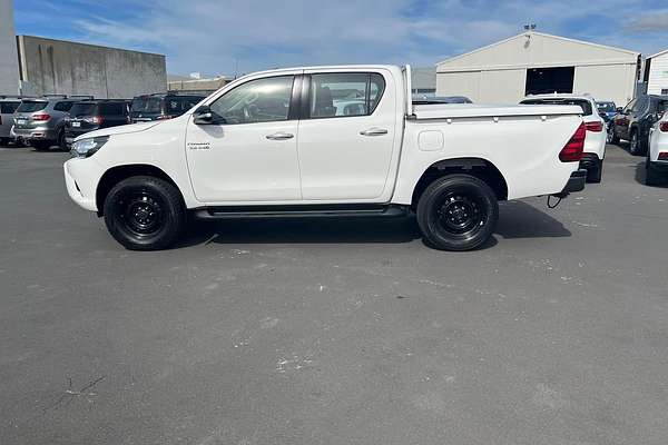2017 Toyota Hilux SR GUN126R 4X4