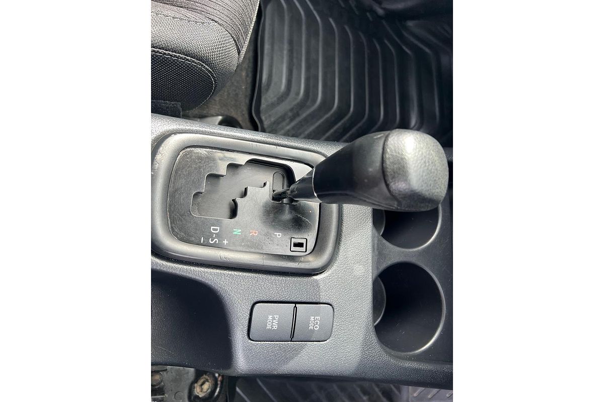 2017 Toyota Hilux SR GUN126R 4X4
