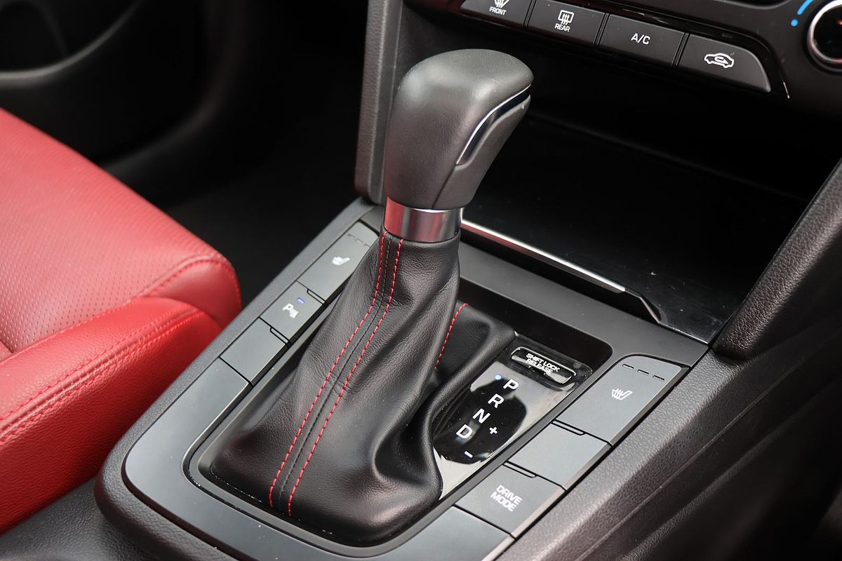 2016 Hyundai Elantra SR Turbo AD