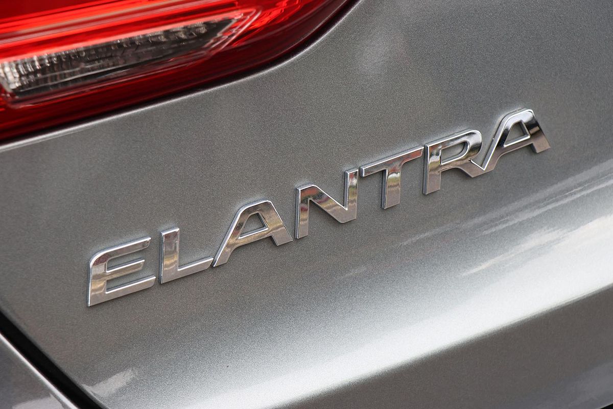 2016 Hyundai Elantra SR Turbo AD