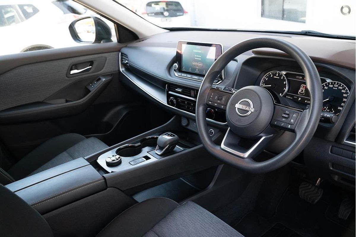 2024 Nissan X-TRAIL ST T33