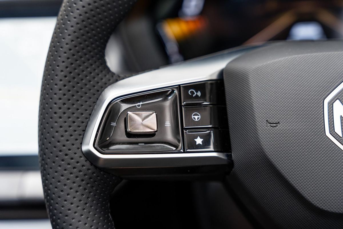 2025 MG ZS Essence Hybrid+ ZS32