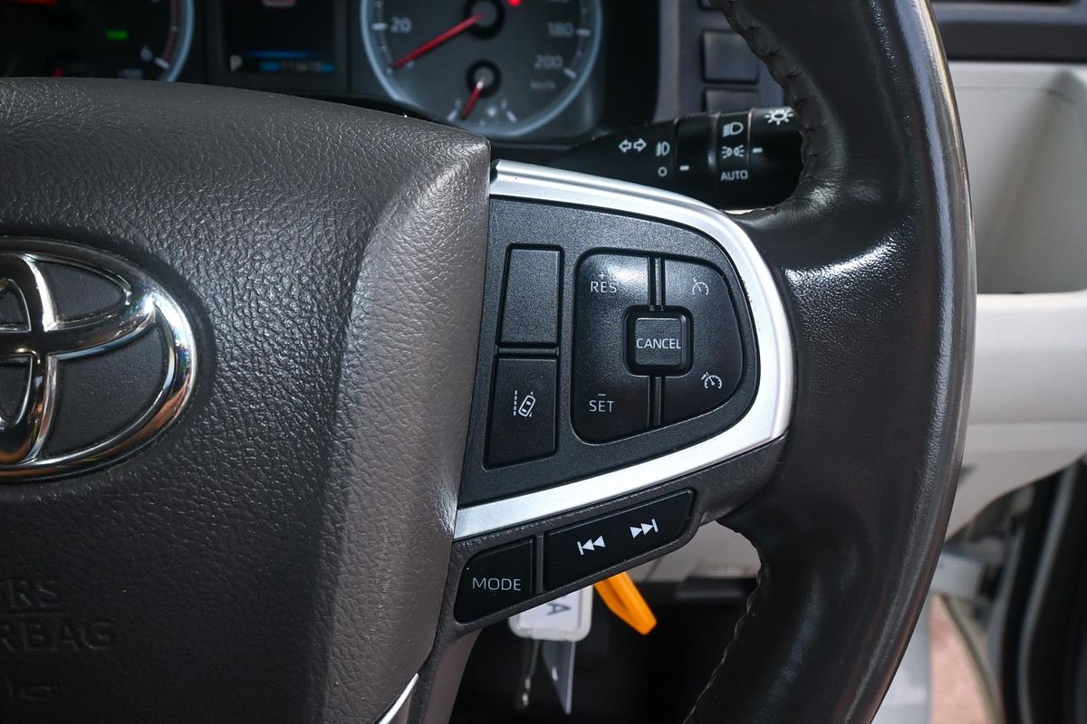 2020 Toyota Hiace Commuter GL GDH322R