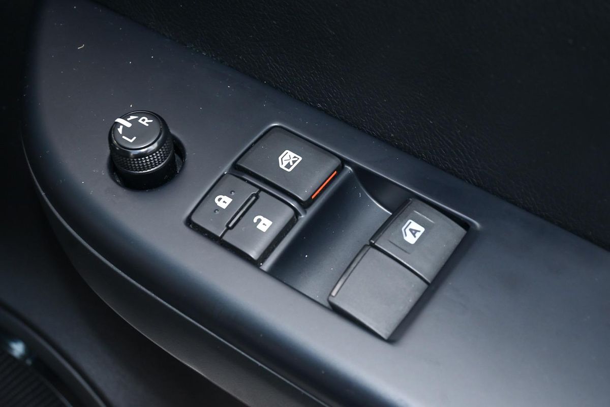 2023 Toyota Hilux SR GUN126R 4X4