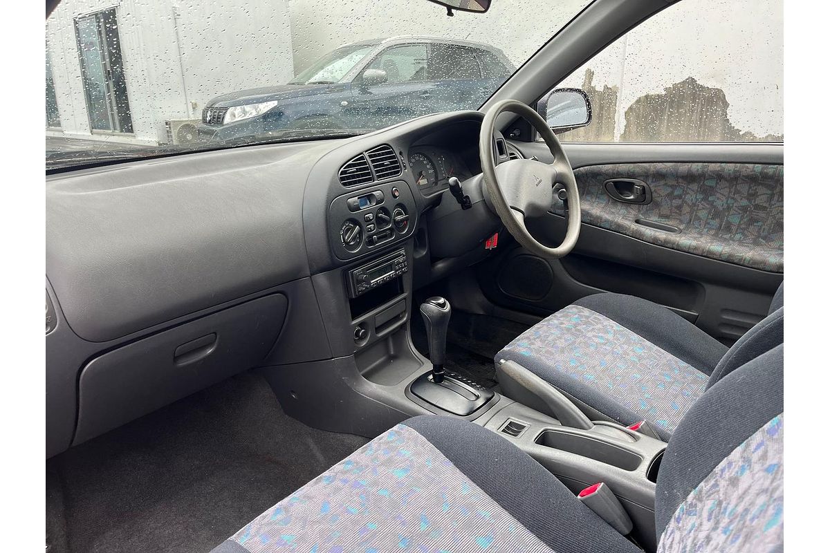1999 Mitsubishi Mirage CE