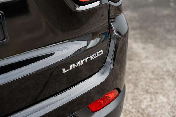 2022 Jeep Compass Limited M6