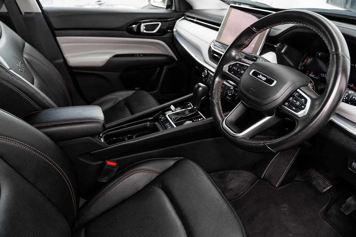 2022 Jeep Compass Limited M6