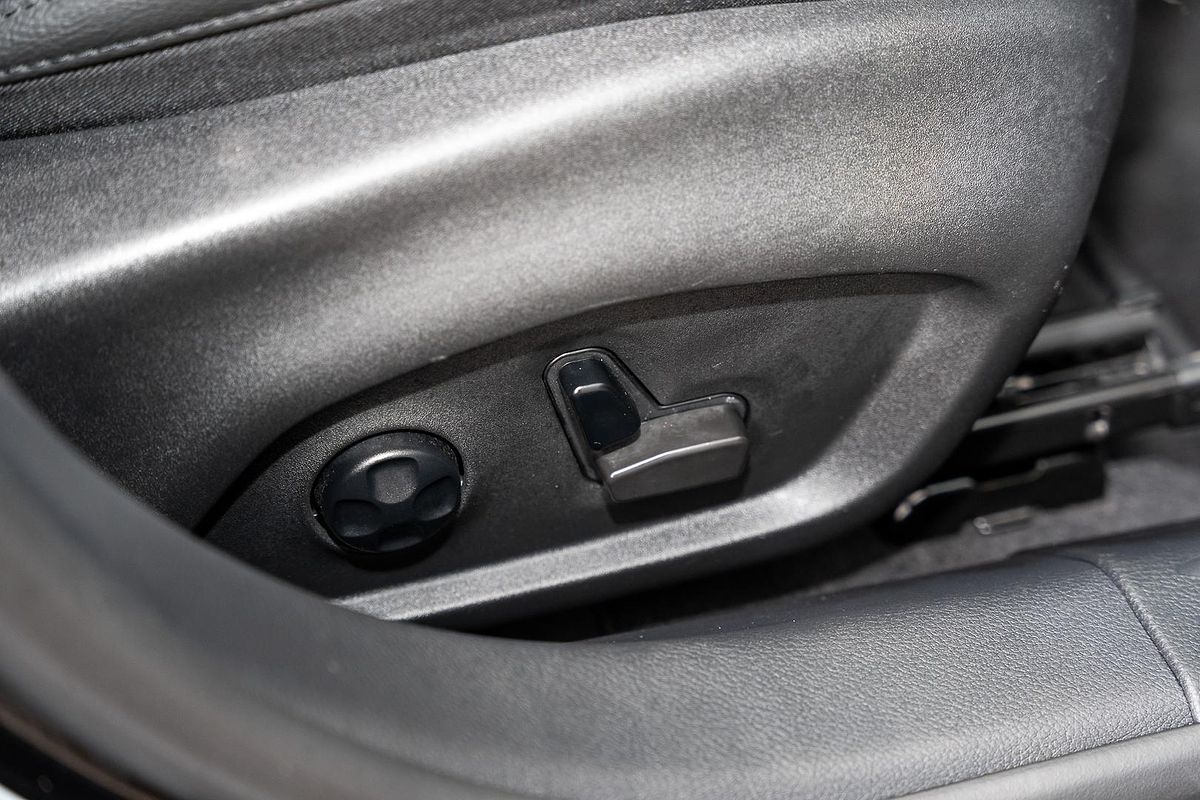 2022 Jeep Compass Limited M6
