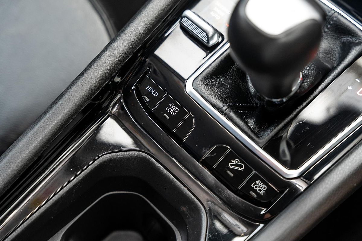 2022 Jeep Compass Limited M6