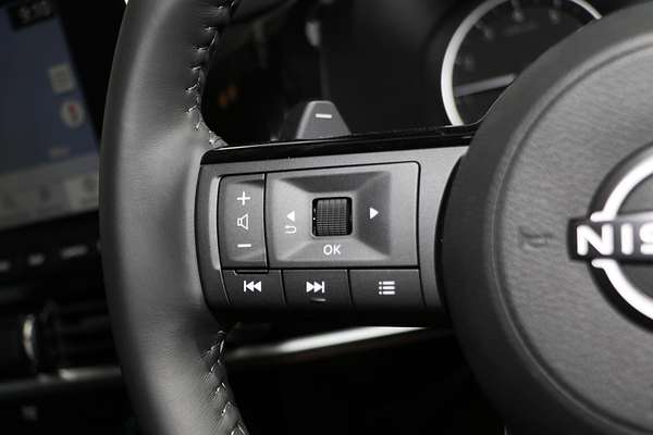 2024 Nissan Pathfinder ST-L R53