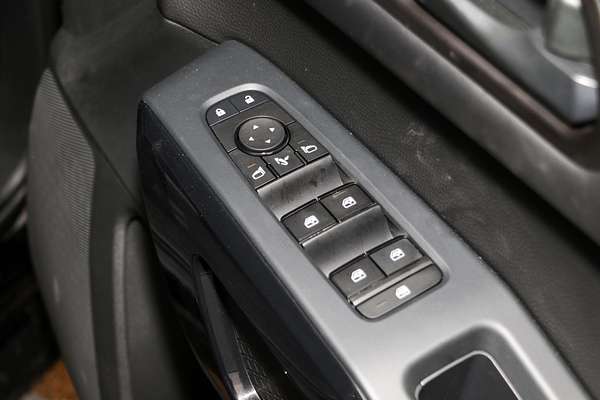 2024 Nissan Pathfinder ST-L R53